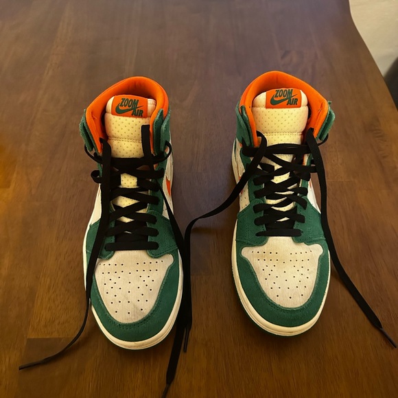 Nike Air Jordan 1 Zoom Comfort 2 sneakers in green & stone - Picture 5 of 8